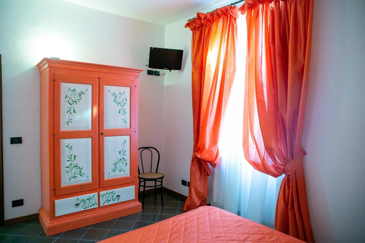 La Villetta Food & Drink Rooms For Rent - No Reception - LʼAquila Exterior foto