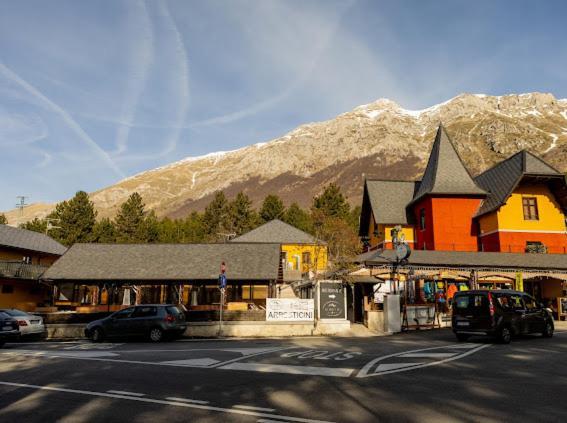 La Villetta Food & Drink Rooms For Rent - No Reception - LʼAquila Exterior foto
